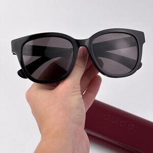 Gucci Women’s Sunglasses – Black Square Frame / Grey Lenses | GG1797SK 001